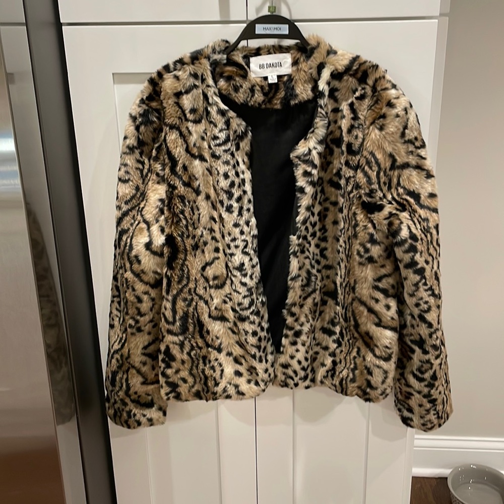 Leopard Jacket BB Dakota from my closet never worn. Goes with anything!